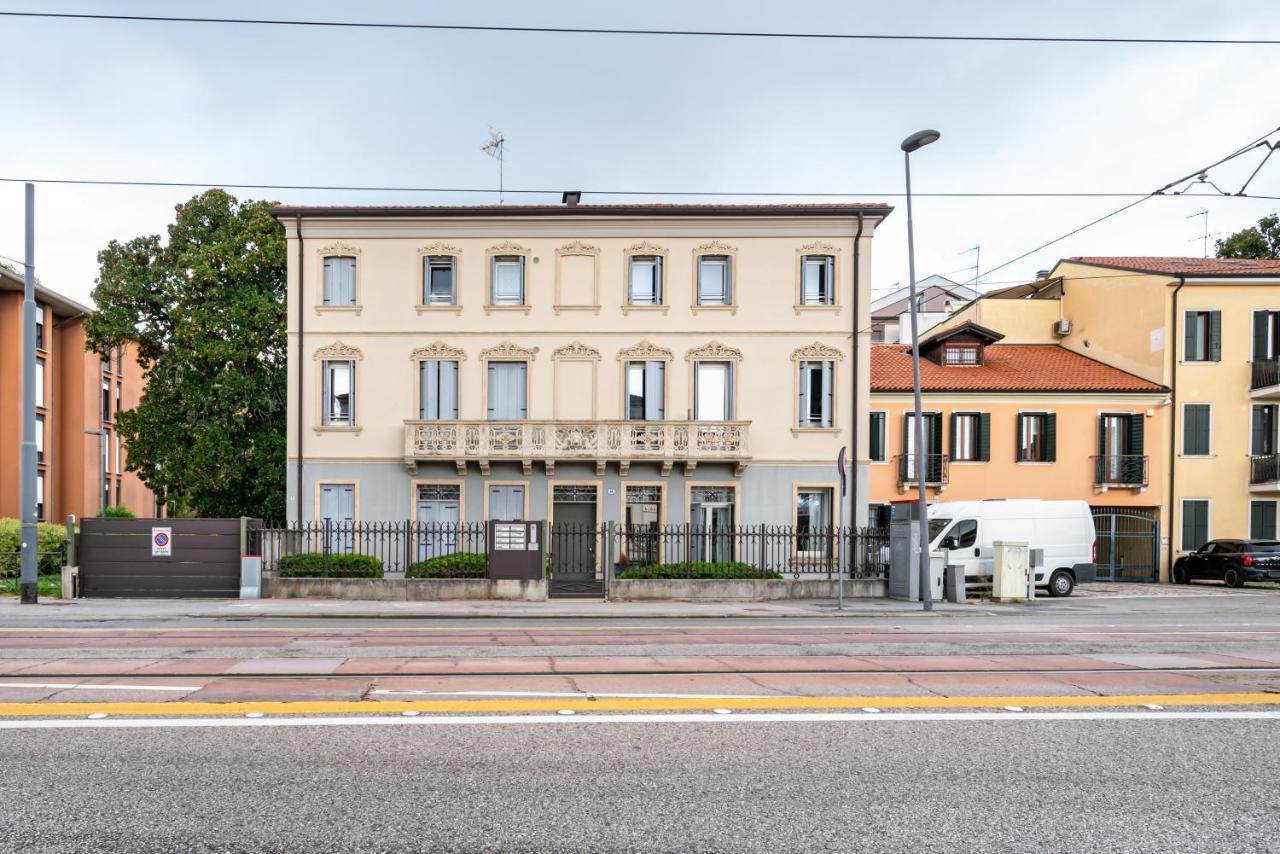 Corte Cappuccina 14 Elegant Apt Con Parcheggio! Padova Dış mekan fotoğraf